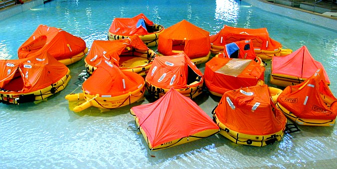 Life Raft Test 2000