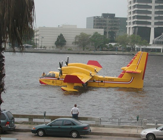 Canadair CL-415